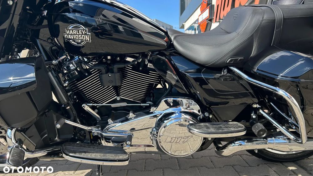 Harley-Davidson Touring Street Glide - 12