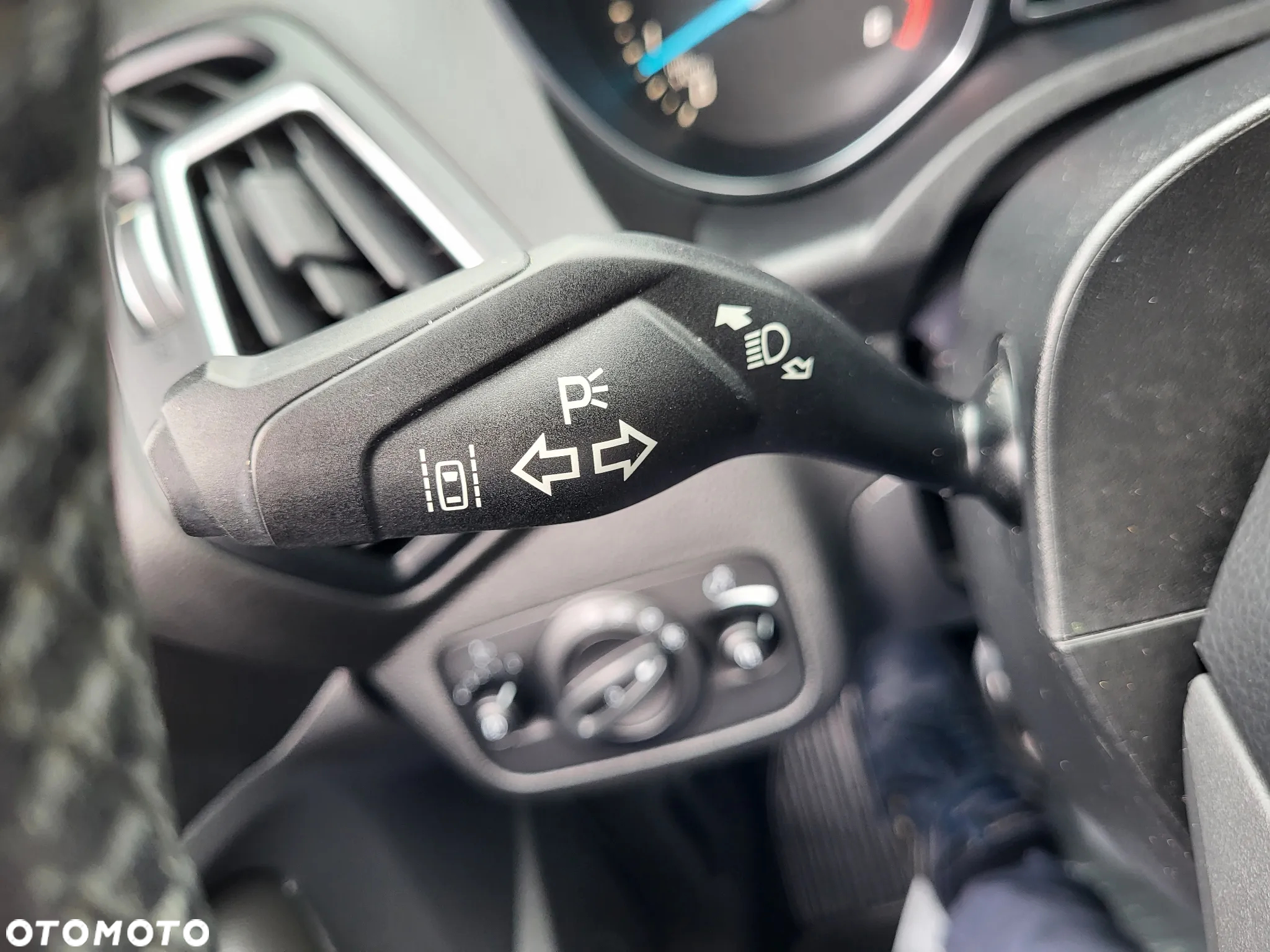 Ford Kuga 1.5 EcoBoost 2x4 Titanium - 33