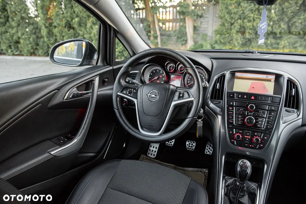 Opel Astra 1.4 Turbo Cosmo - 23