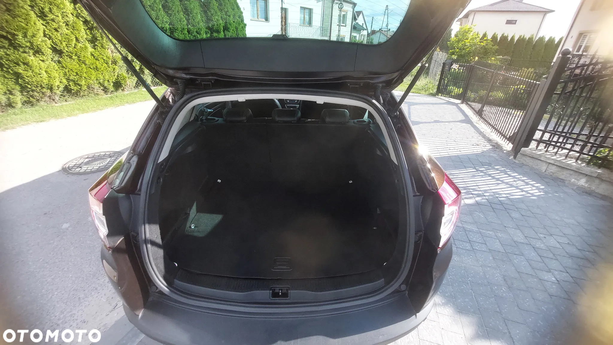 Renault Megane ENERGY TCe 115 Start & Stop Paris Business - 9