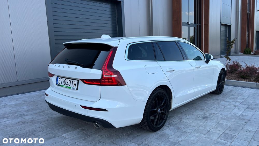 Volvo V60 D3 Momentum Pro - 2