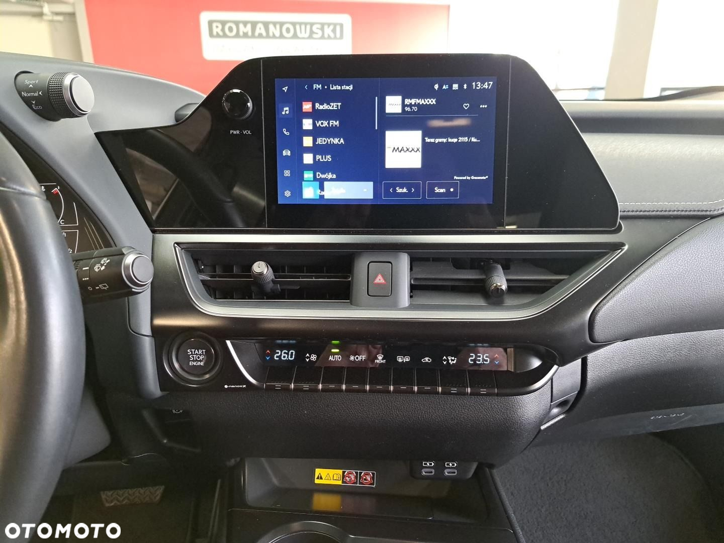 Lexus UX - 14