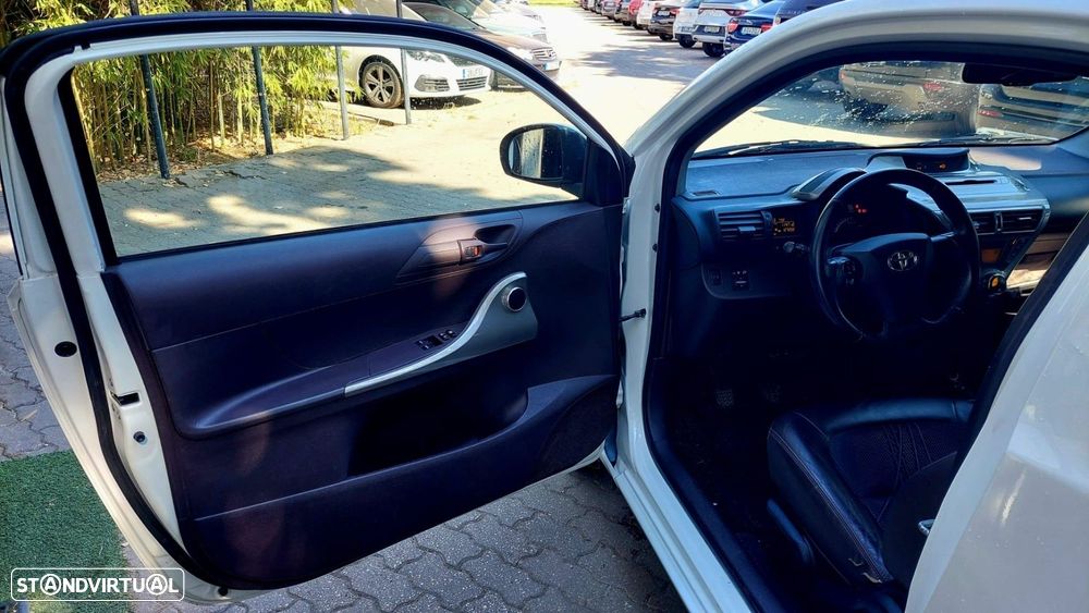 Toyota iQ 1.0 VVT-i - 5