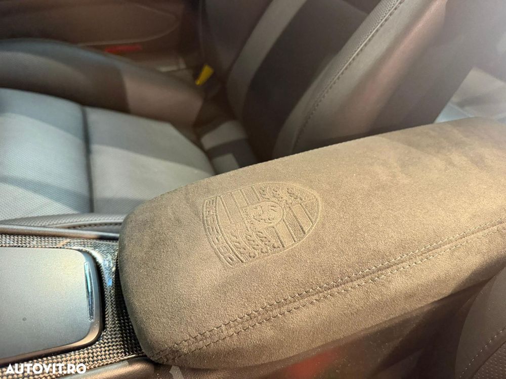 Porsche 911-TURBO-S - 21