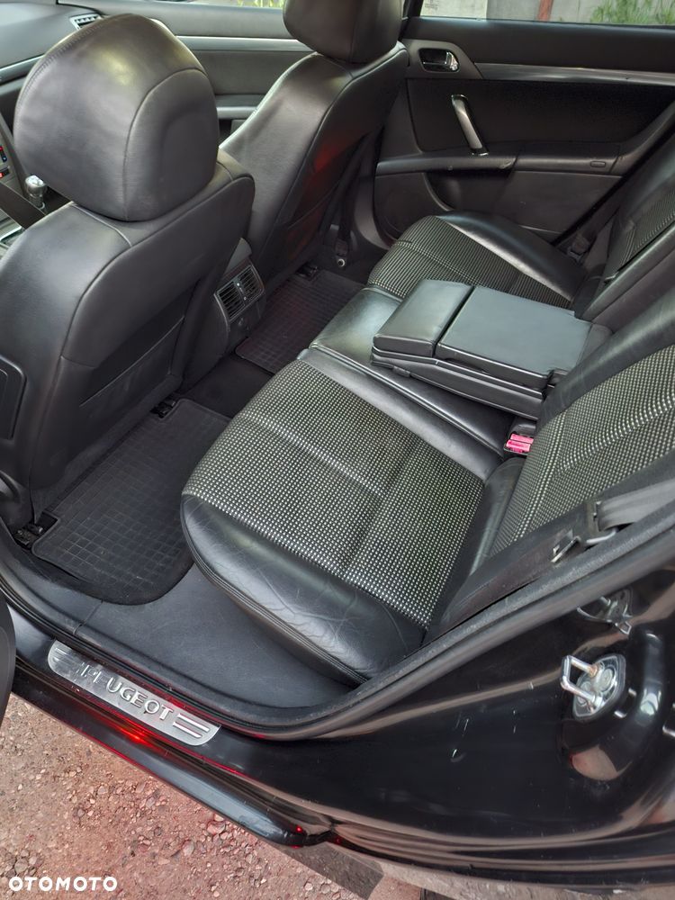 Peugeot 407 - 6