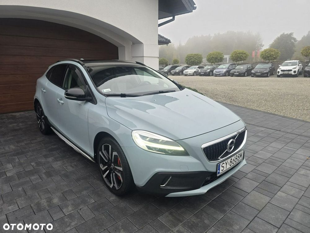 Volvo V40 Cross Country - 4