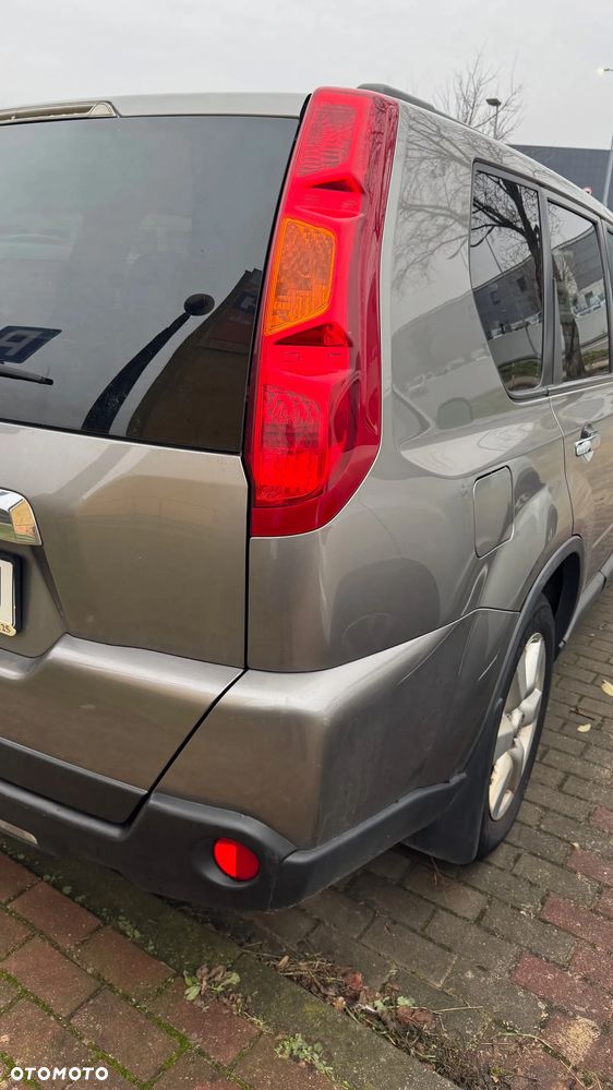 Nissan X-Trail 2.0 dCi LE - 4