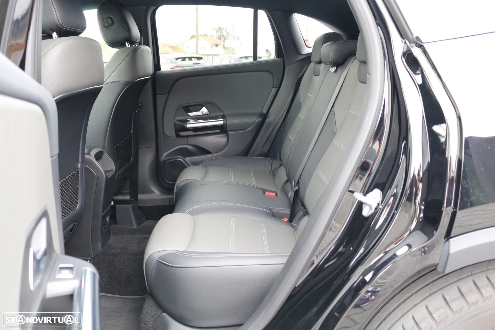 Mercedes-Benz GLA 200 d AMG Line - 35