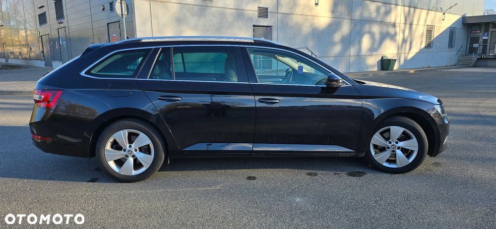 Skoda Superb 2.0 TDI DSG Style - 3