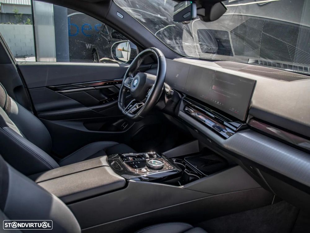 BMW i5 eDrive40 Pack Desportivo M - 41