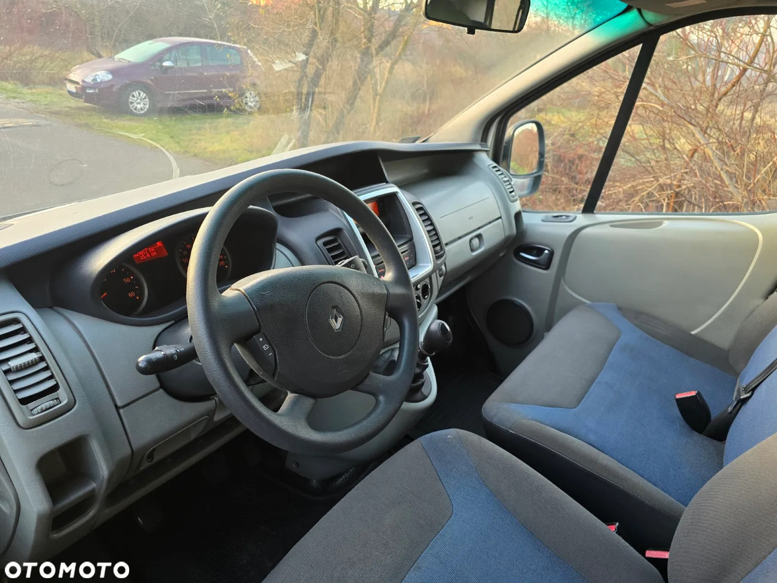 Renault Trafic - 12
