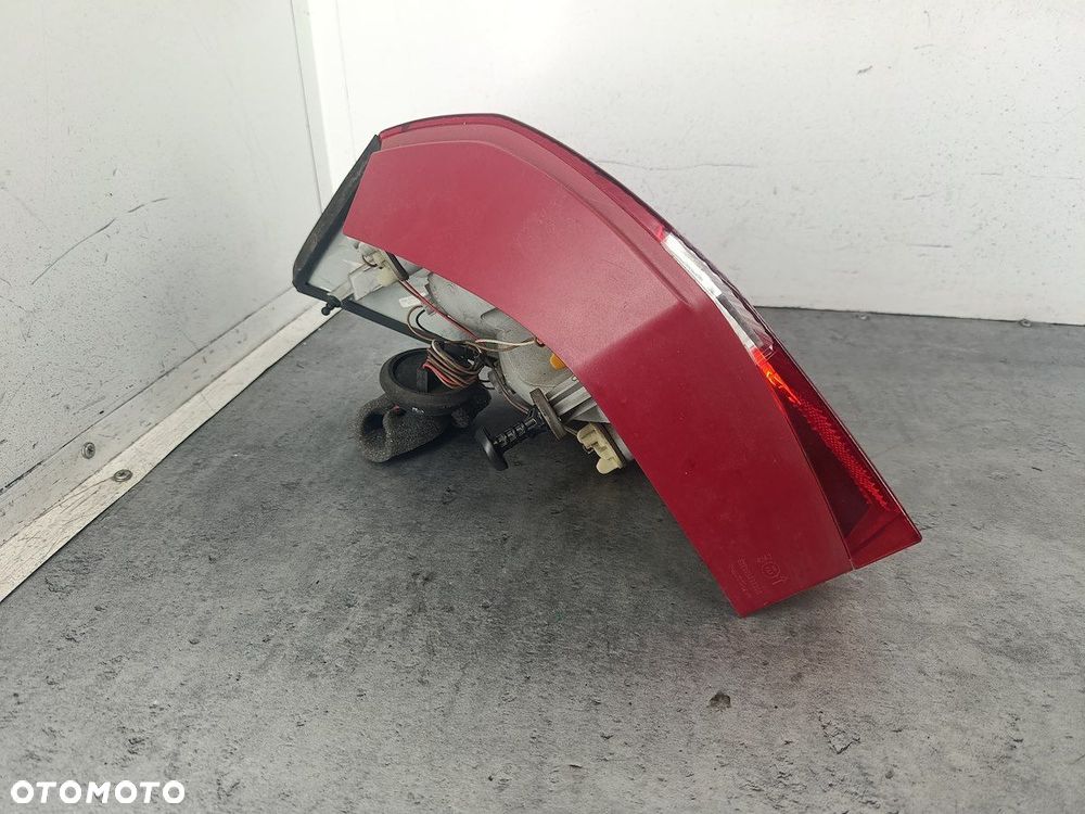 LAMPA TYLNA PRAWA SKODA FABIA II FL ZSB5J6945096 HATCHBACK - 5