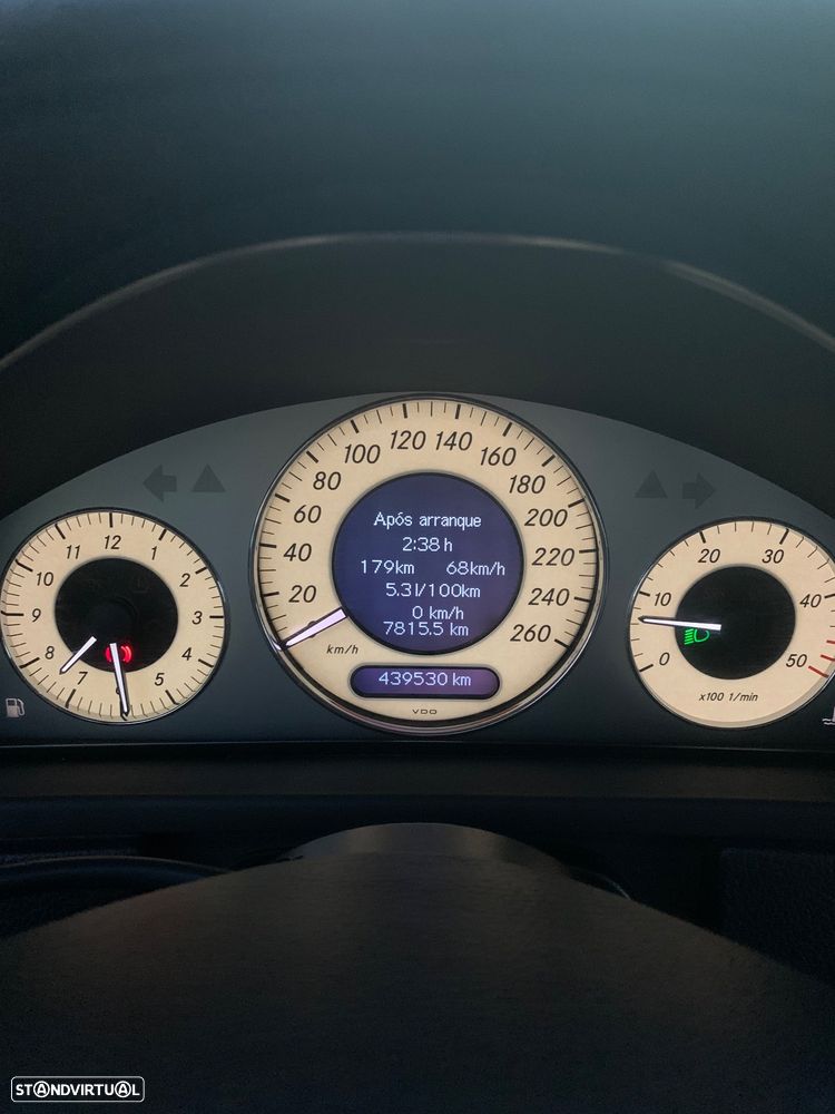 Mercedes-Benz CLK 320 - 30