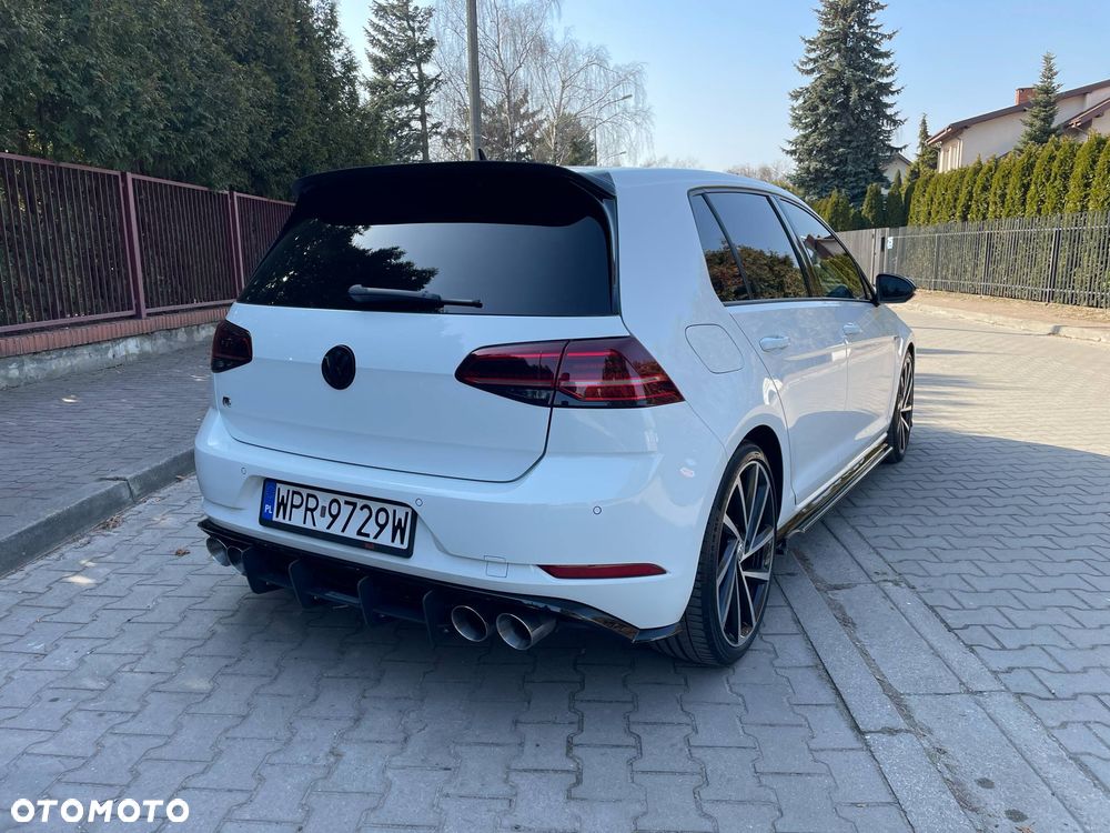 Volkswagen Golf - 6