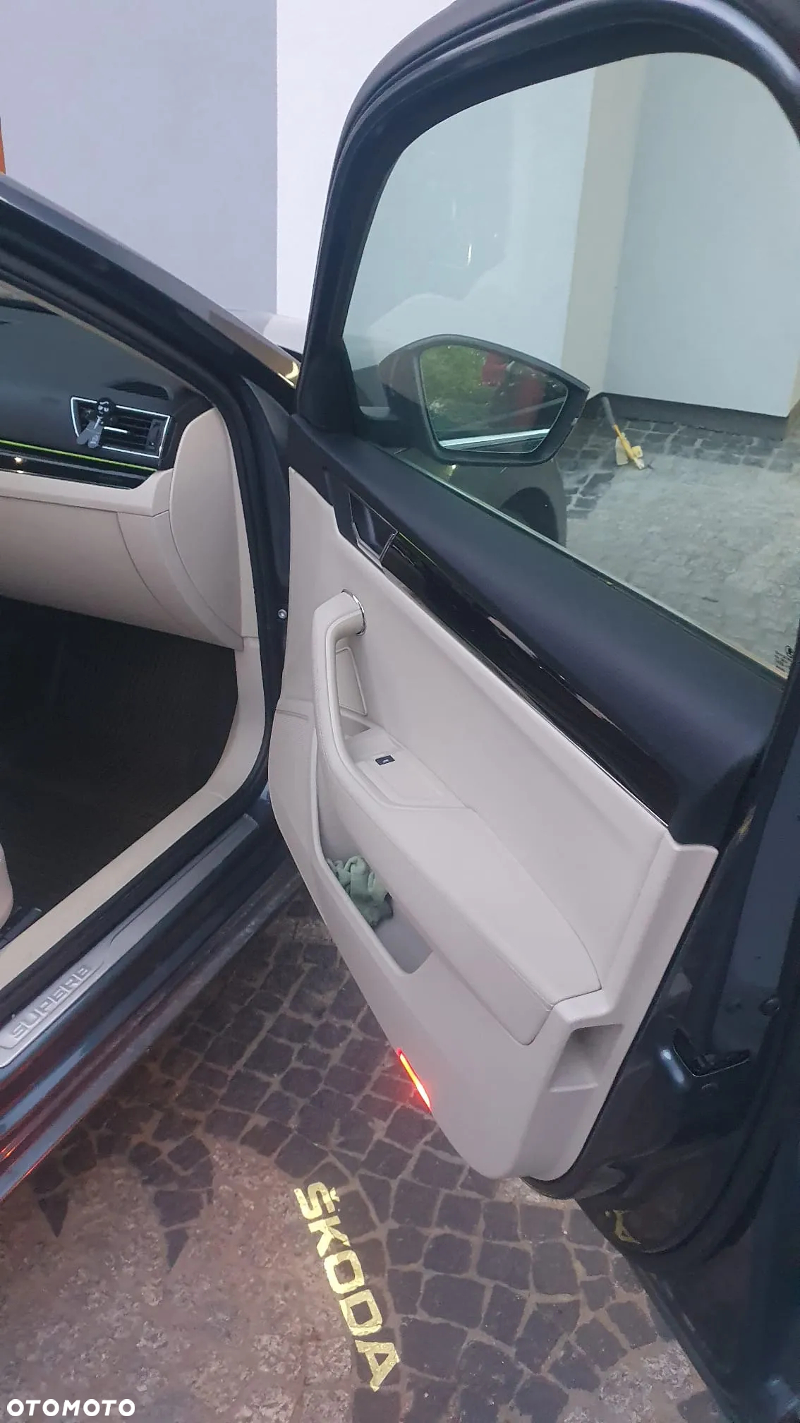 Skoda Superb 2.0 TSI 4x4 L&K DSG - 3