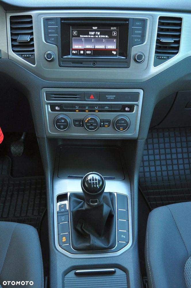 Volkswagen Golf Sportsvan 1.6 TDI BlueMotion Technology Comfortline - 22