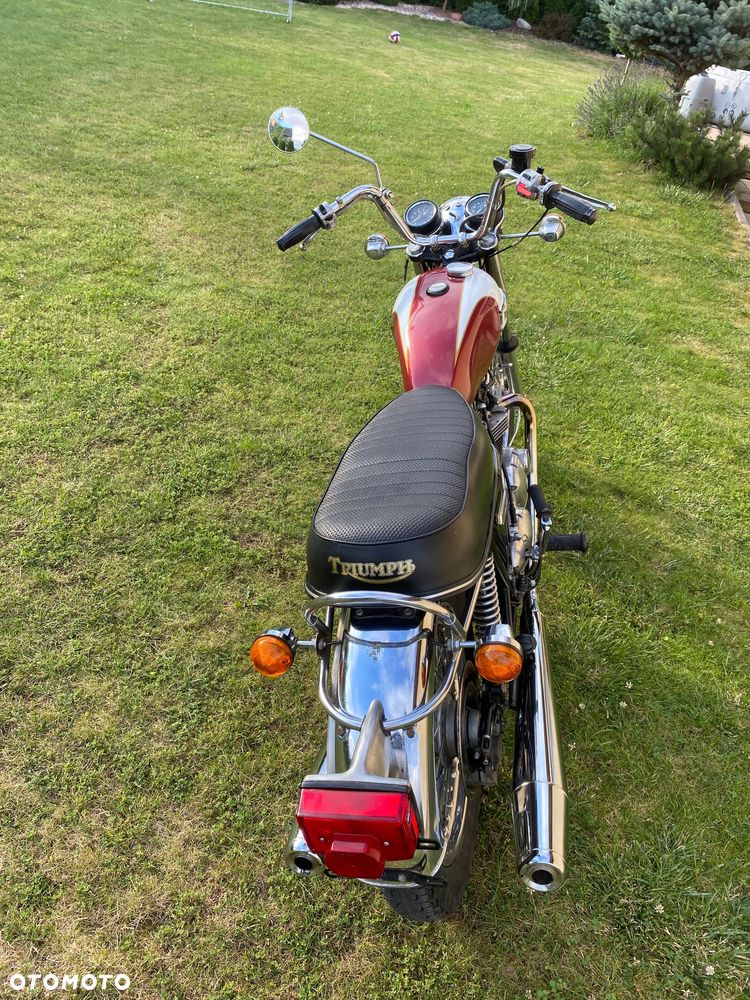 Triumph Bonneville - 8