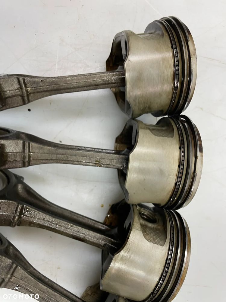 Tłok korbowód Skoda Fabia I 1.4 MPI AZF 44KW K411B 047F - 6