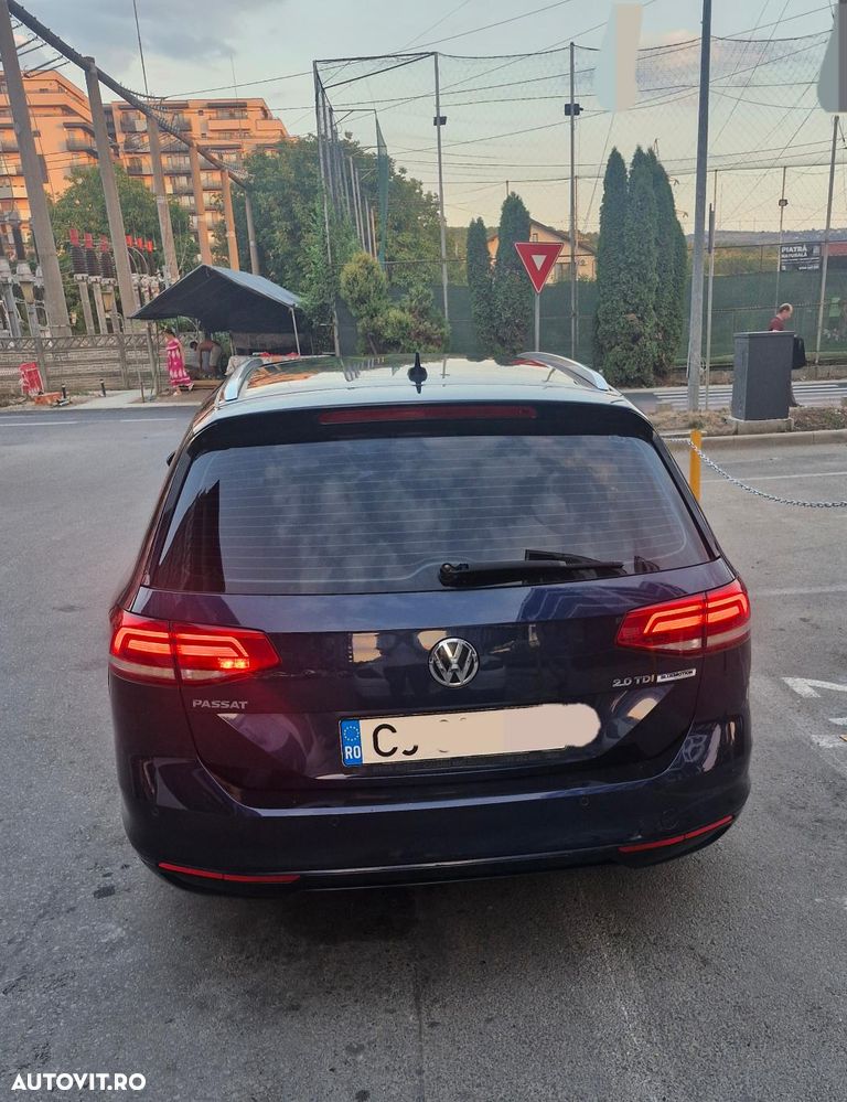 Volkswagen Passat - 4