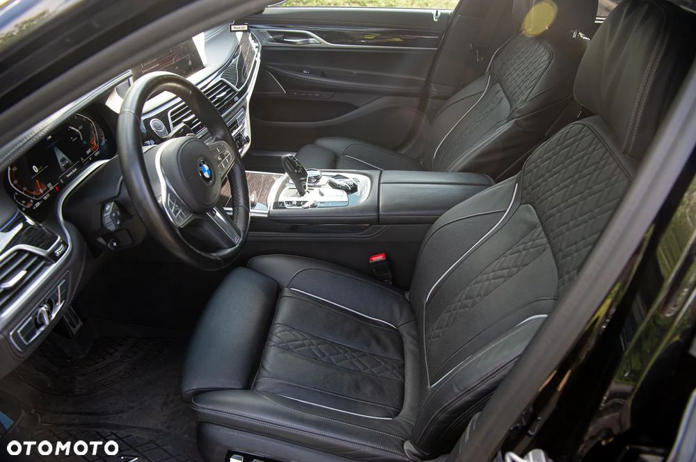 BMW Seria 7 740Li xDrive sport - 28