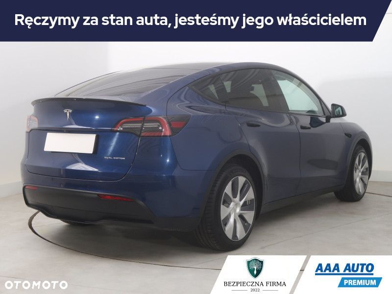 Tesla Model Y - 7
