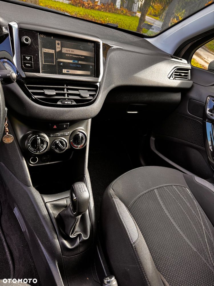 Peugeot 208 1.2 VTi Active - 19