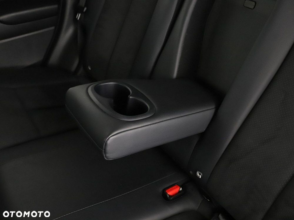 Mitsubishi Eclipse Cross - 40