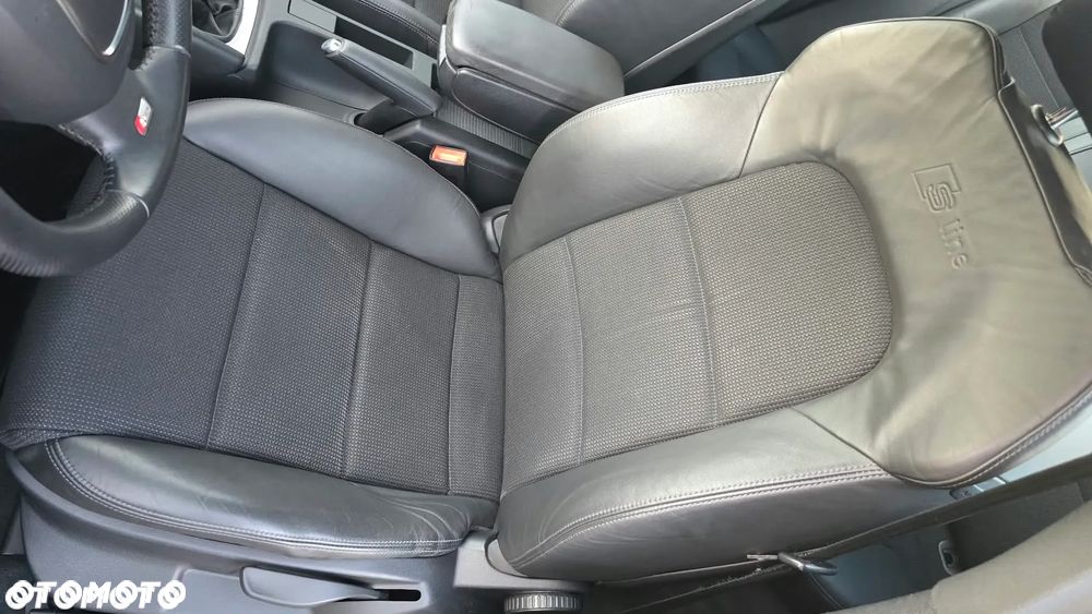 Audi A3 Sportback 1.4 TFSI S line Sportpaket - 17