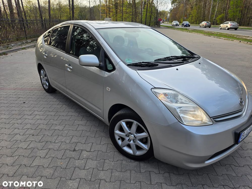 Toyota Prius 1.5 VVT-i Prestige - 4