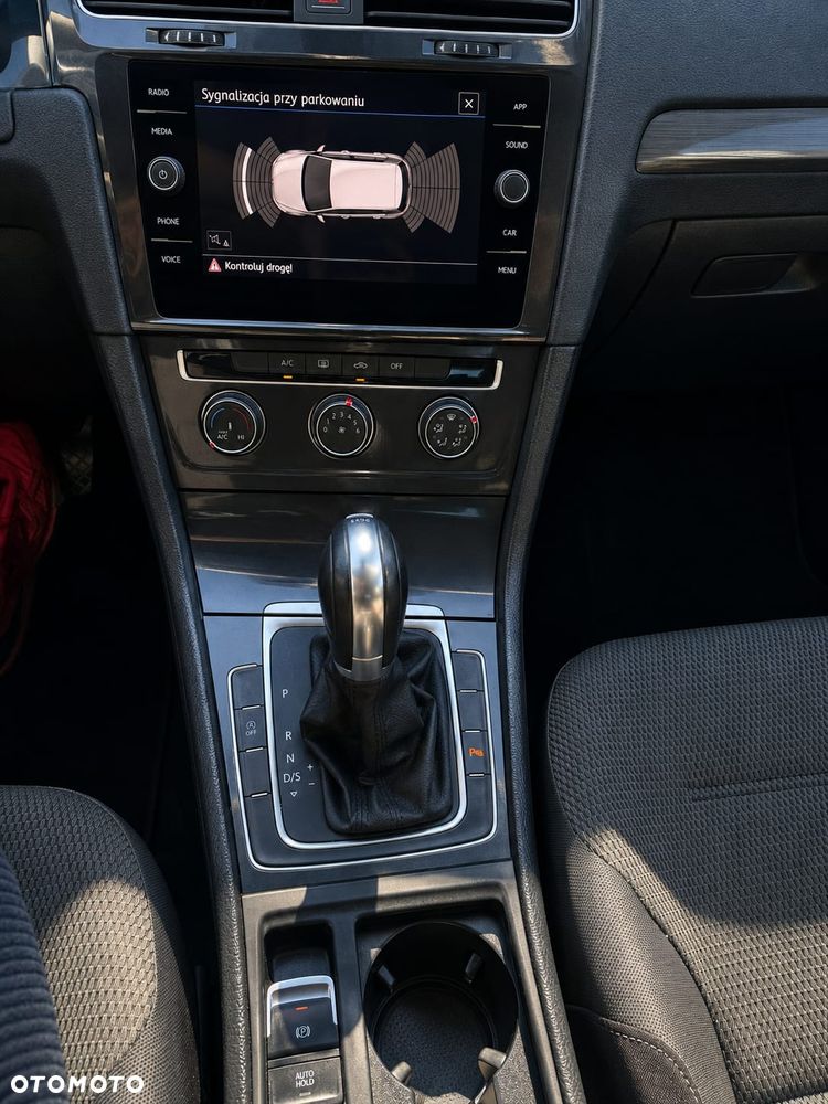 Volkswagen Golf - 12