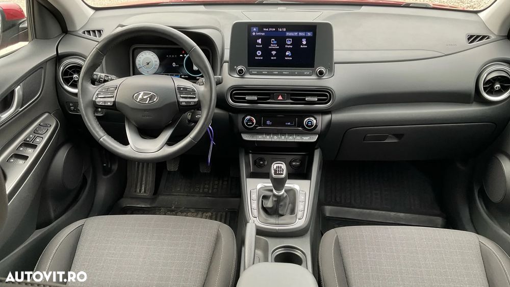 Hyundai KONA - 8