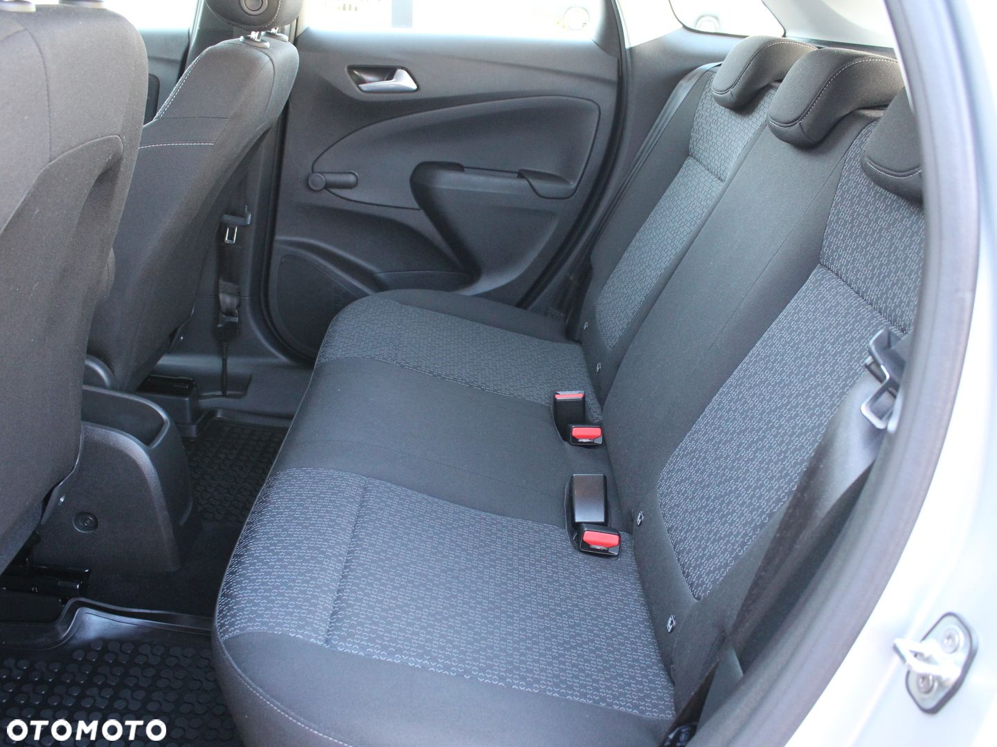 Opel Crossland - 16