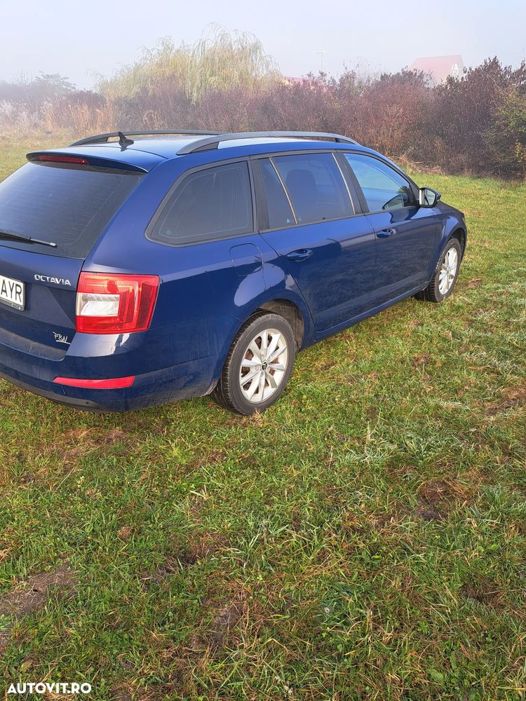 Skoda Octavia 1.6 TDI Active - 10