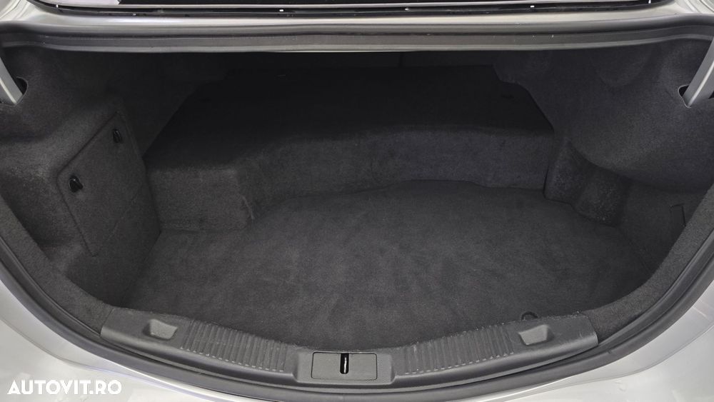 Ford Mondeo 2.0 HEV Trend - 25