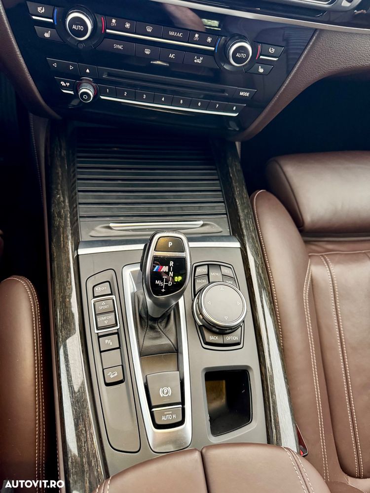 BMW X5 M M50d - 15