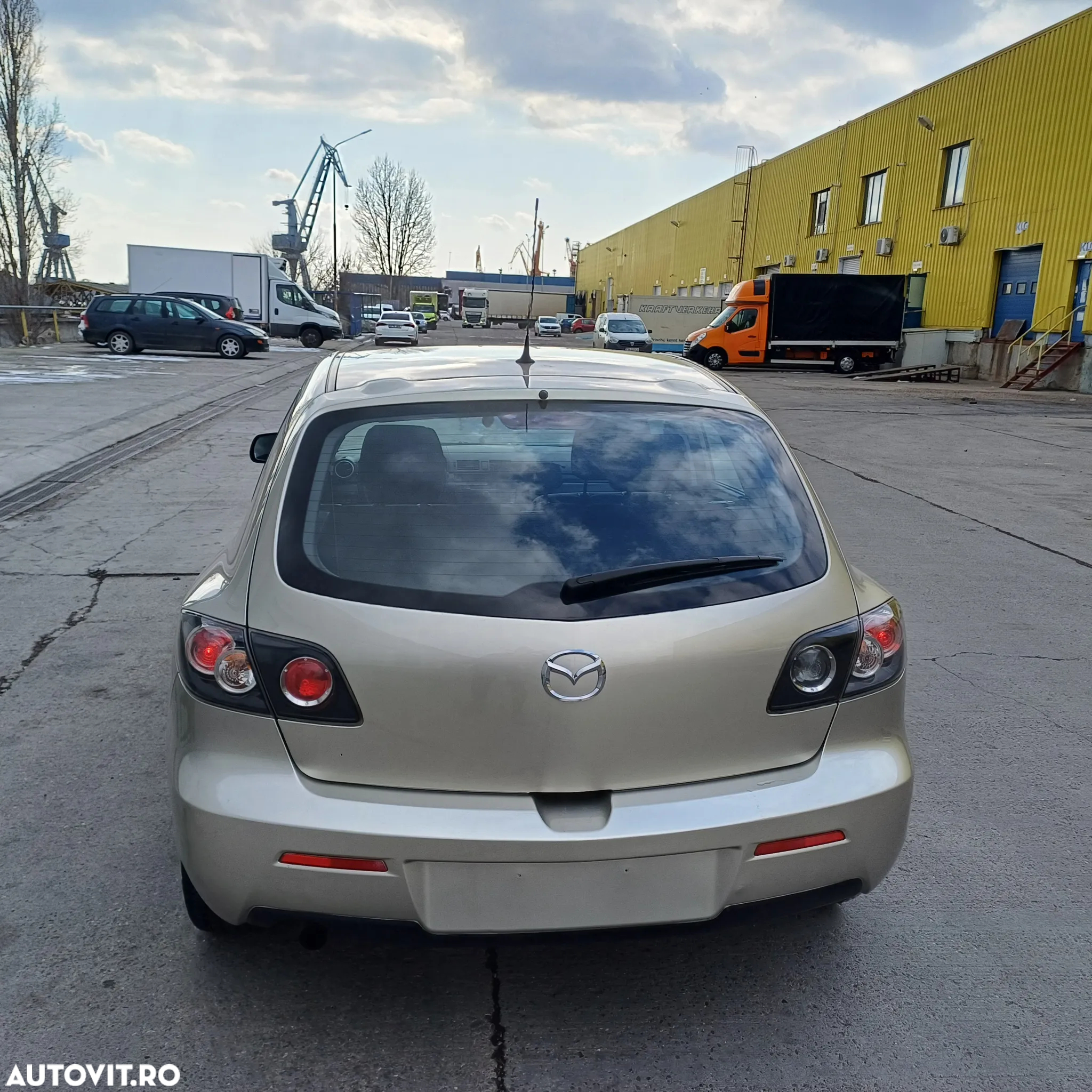 Mazda 3 1.6 MZR Active - 8