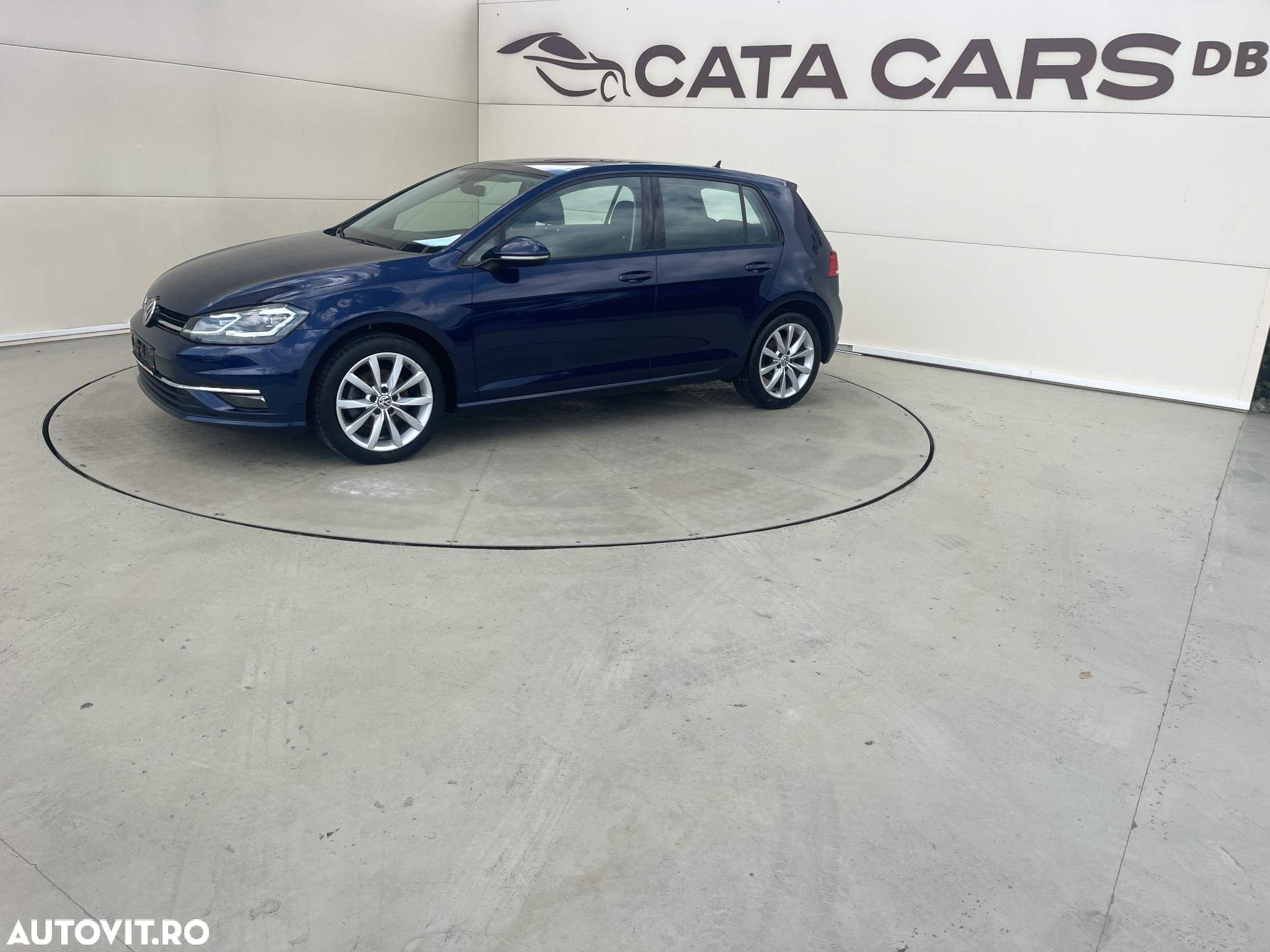 Volkswagen Golf 2.0 TDI (BlueMotion Technology) Highline - 5