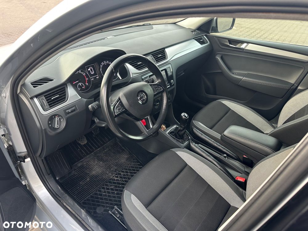 Skoda RAPID Spb 1.0 TSI Drive - 11