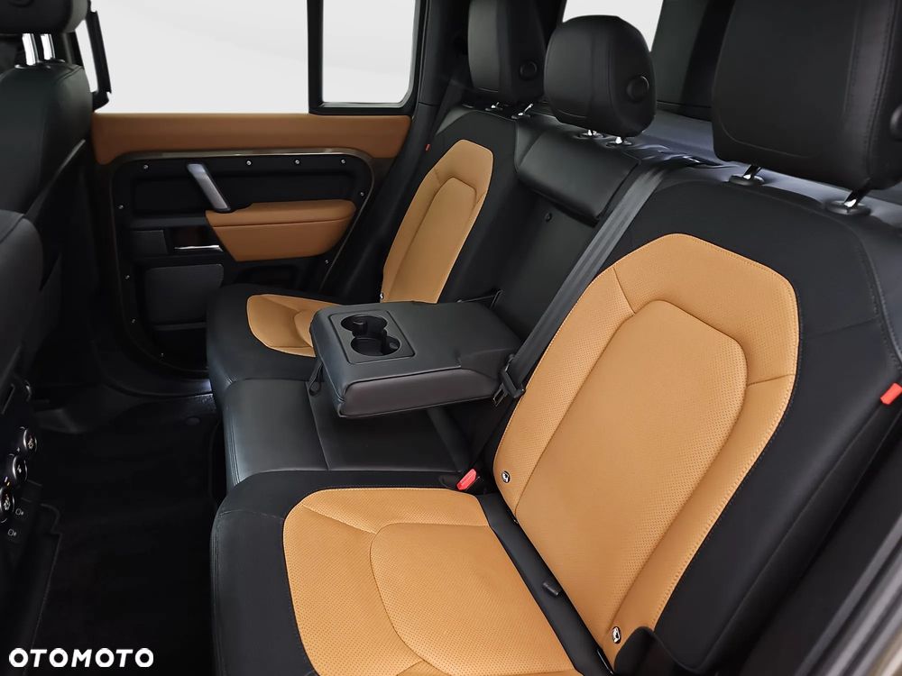Land Rover Defender 3.0 D300 mHEV X-Dynamic HSE - 37