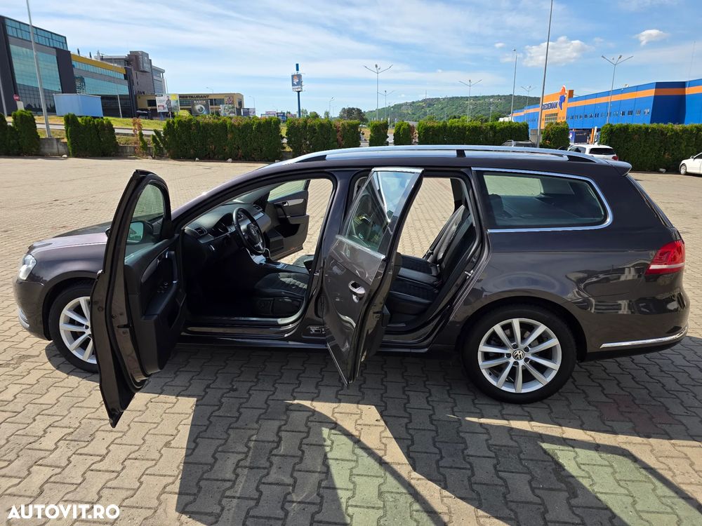 Volkswagen Passat Variant 2.0 TDI Blue TDI DSG Highline - 15
