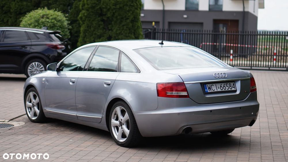 Audi A6 Limousine 3.2 FSI Quattro Tiptronic - 4