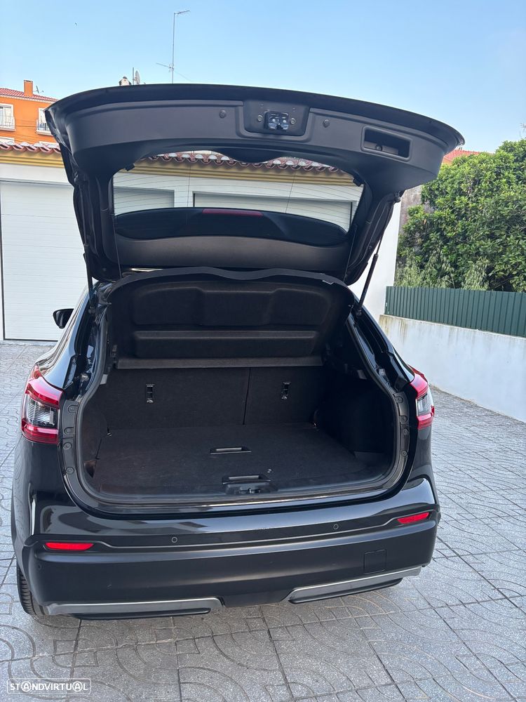 Nissan Qashqai 1.3 DIG-T N-Connecta J18 - 19