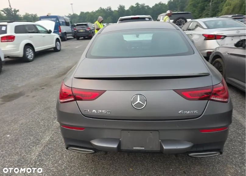 Mercedes-Benz CLA 250 4Matic 7G-DCT AMG Line - 6