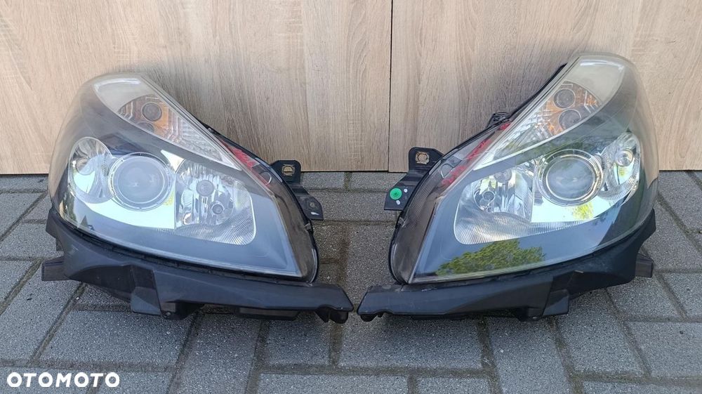 REFLEKTOR 2 LAMPY PRZÓD LEWA PRAWA EUROPA RENAULT CLIO III 3 8200261612 - 1