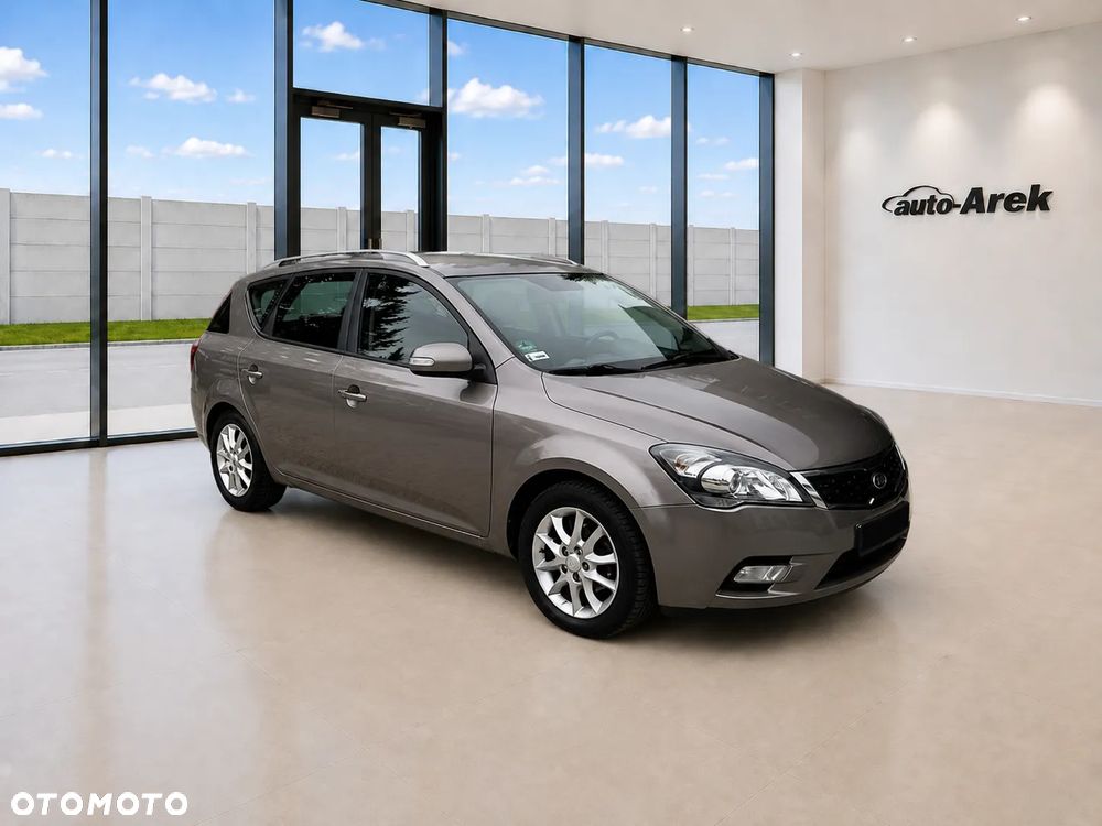 Kia Ceed 1.6 Crdi Comfort - 1