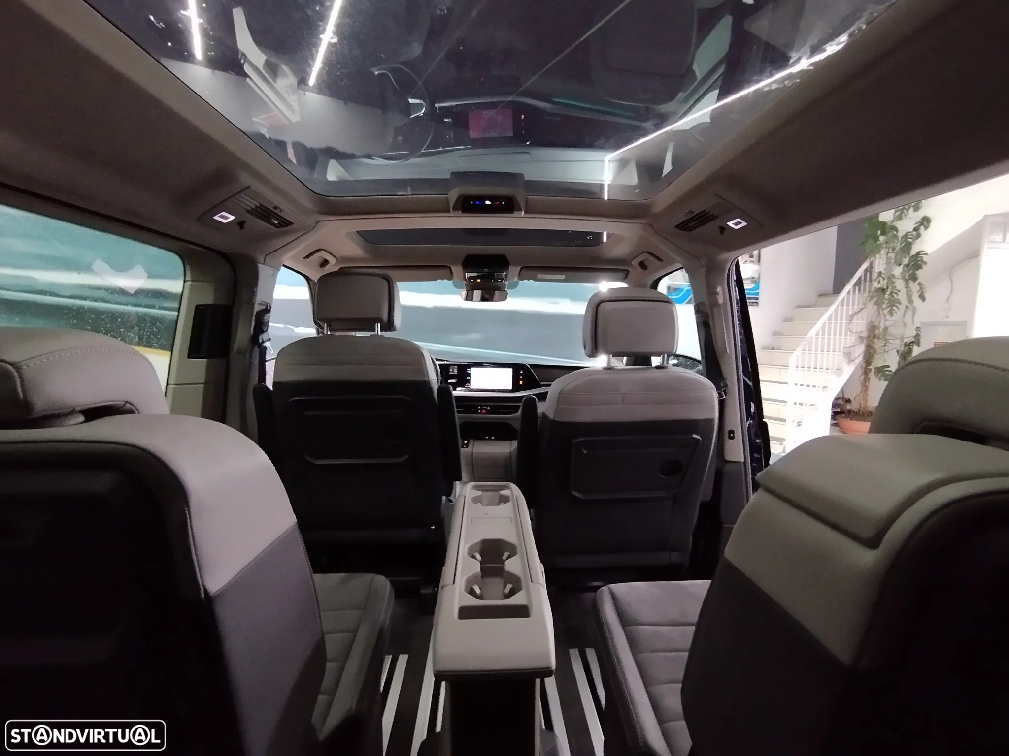 VW Multivan 2.0 TDI Style Longa DSG - 22
