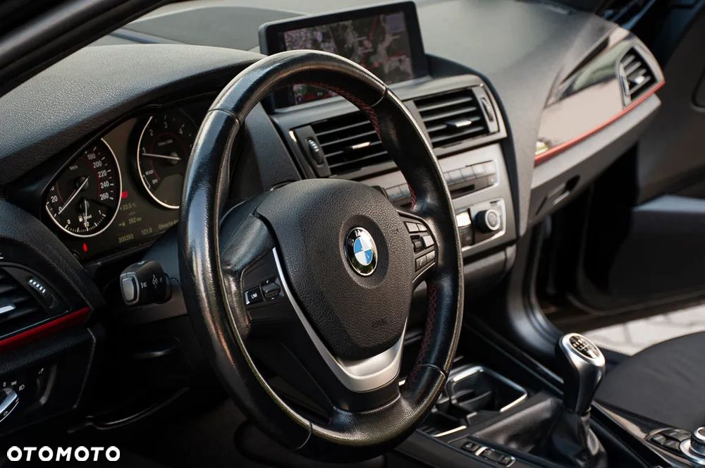 BMW Seria 1 120d Sport Line - 33