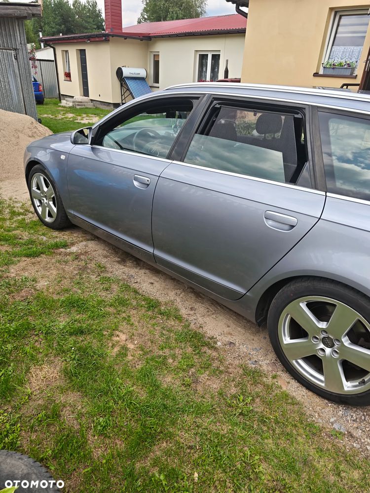 Audi A6 Avant - 1