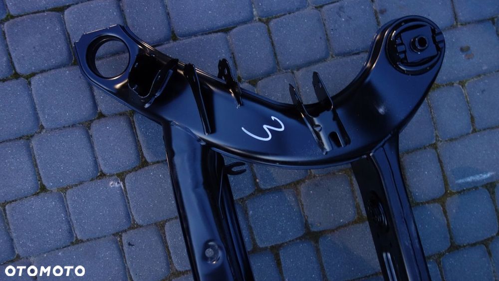 BELKA TYLNEGO ZAWIESZENIA MERCEDES W204,W212 BDB 3 - 3