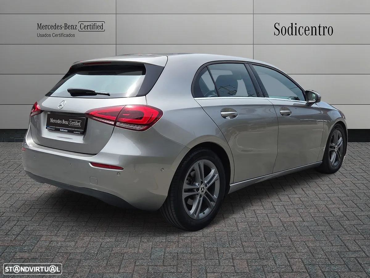 Mercedes-Benz A 180 d Style Plus - 4